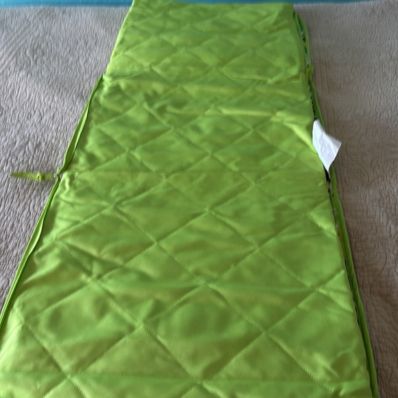 Vera Bradley Picnic Blanket Lime's Up Green and Black Retired - Picture 5 of 7